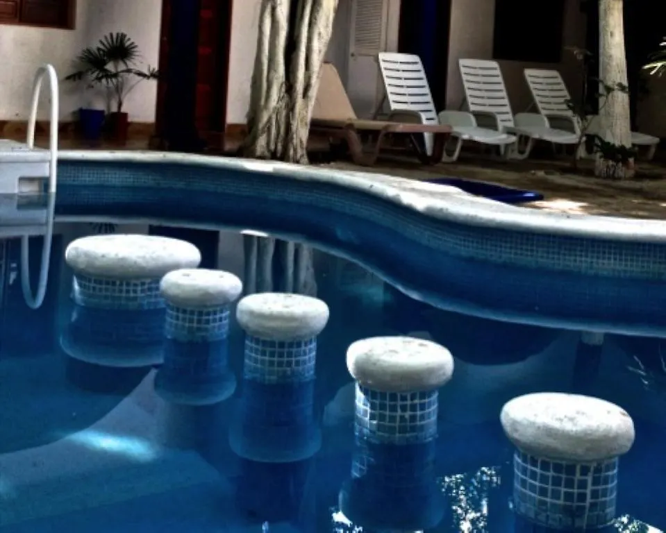 Hotel Azul By Encanto Playa del Carmen 2*,